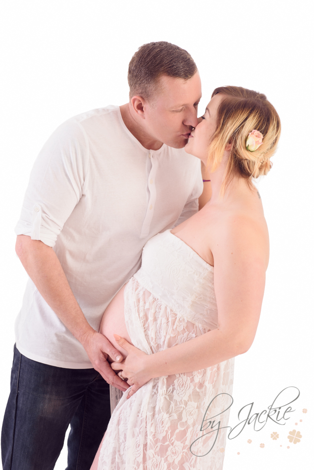 Bump photograph with mum and dad by jackie photography in Howden near Pocklington