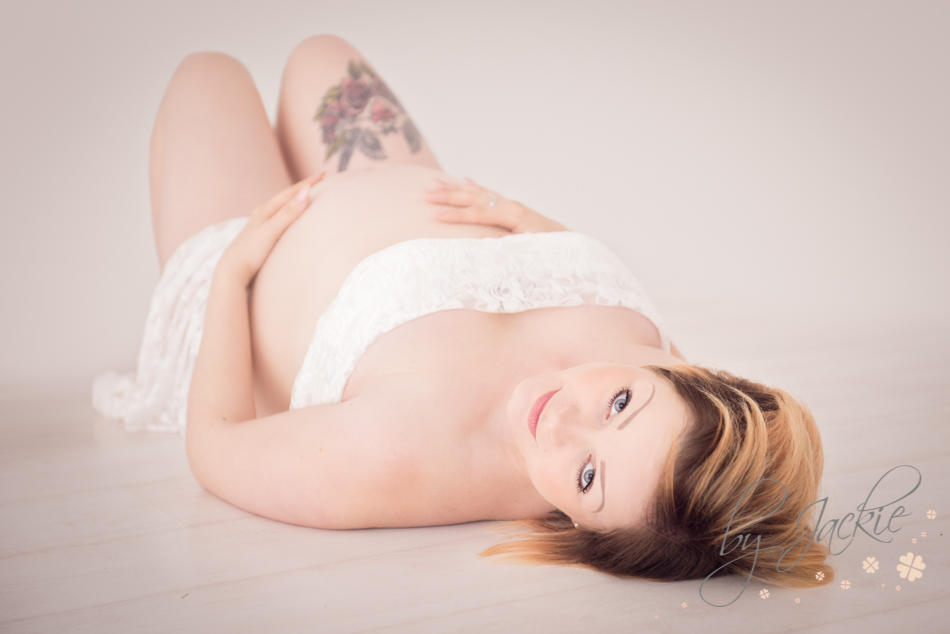 Baby bump photograph mum-to-be by Jackie near York and Leeds